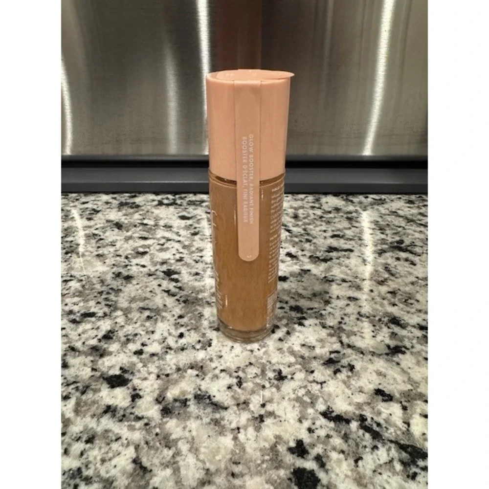e.l.f.‎ Halo Glow Liquid Filter Medium 4 Radiant Finish Makeup Foundation